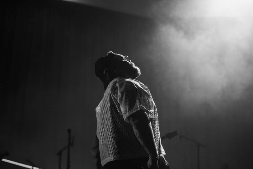Teddy Swims looking up into the light during his Auckland Concert on the 9th October 2025 - I've tried everything but therapy tour