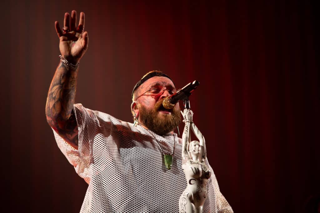 Teddy Swims singing at his Auckland Concert on the 9th October 2025 - I've tried everything but therapy tour