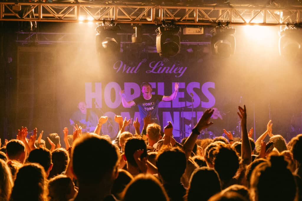 Will Linley plays to a crowd in London