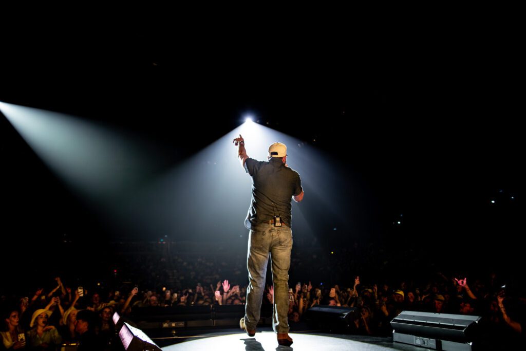 Jordan Davis with the crowd at Spark Arena Auckland for his New Zealand tour.